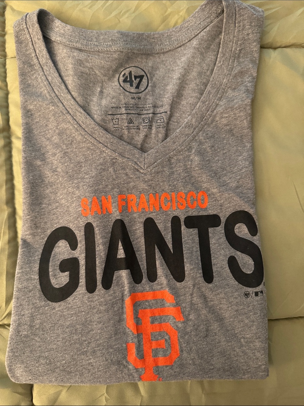 47 San Francisco Giants Gray Tee with Orange & Black Graphics